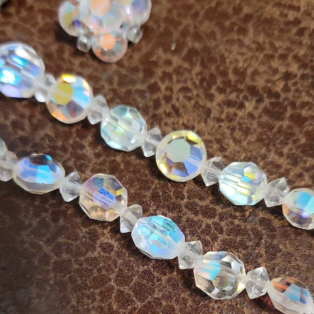 Iridescent Crystal Necklace and Earring Set (44) - Picture 9 of 16